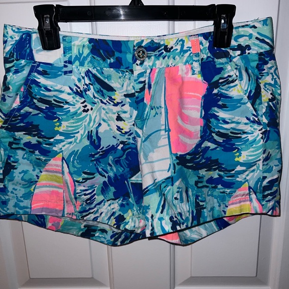 Lilly Pulitzer  “the Callahan” short size 2 EUC - Picture 3 of 6